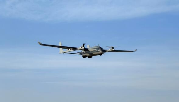 200千克級大載重長航時復(fù)合翼無人機系統(tǒng)靈鵲150成功首飛