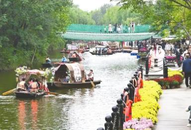 “量產(chǎn)”爆款文旅IP？ 中部大省河南再造一個(gè)“支柱產(chǎn)業(yè)”