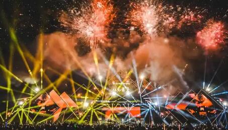 2025年票房收入同比增長6.39% 文旅共生數(shù)字賦能催熱演出市場