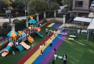 “補貼+服務(wù)”實打?qū)崪p負(fù)利好寶爸寶媽 關(guān)注、尊重、支持生育社會氛圍正在形成