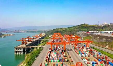 縱深推進(jìn)內(nèi)陸開(kāi)放 重慶國(guó)企多維賦能西部陸海新通道發(fā)展