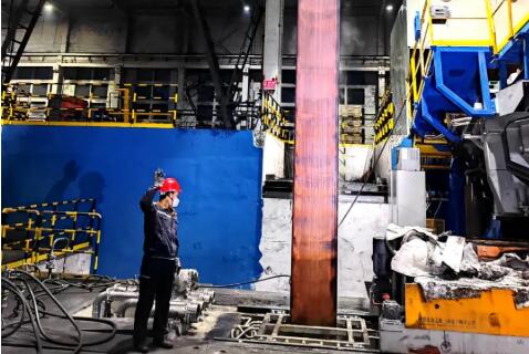 國(guó)內(nèi)最大噸位銅合金熔鑄坩堝式爐組投產(chǎn)