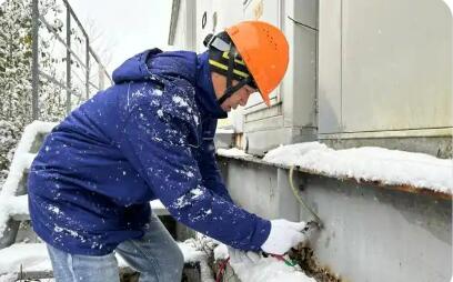 戰(zhàn)寒潮！中國(guó)華電筑牢冬日溫暖防線