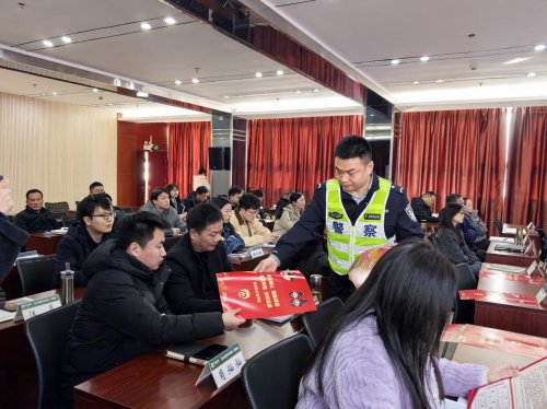 湖北浠水：“我的崗位我來講”——浠水縣煙草專賣局扎實(shí)開展駕駛員安全教育培訓(xùn)會(huì)