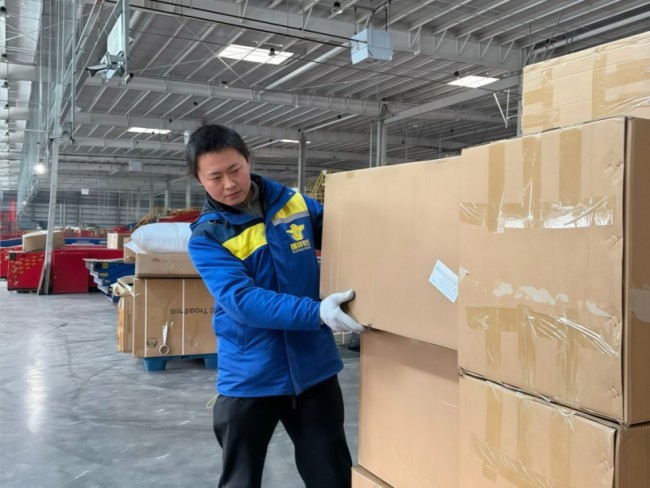 德邦快遞的長期主義：從裝卸臺到雪山之巔的堅守力量