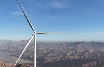 我國西北地區(qū)最高風(fēng)電項(xiàng)目首批風(fēng)機(jī)并網(wǎng)