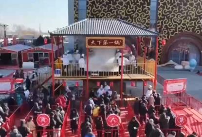 辦年貨、賞民俗、觀花燈，新年氛圍感已拉滿！“年經(jīng)濟(jì)”釋放強(qiáng)大消費(fèi)潛力