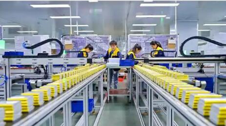 2025年我國規(guī)上輕工業(yè)增加值同比增長5.3%