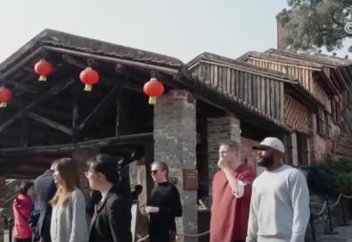 “新年俗”“新年貨”圈粉海外游客 “到中國過春節(jié)”成為時髦新風(fēng)尚