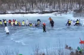 “既能玩又能學(xué)”文旅產(chǎn)品花樣上新 “研、學(xué)、游”融合助力研學(xué)經(jīng)濟“升溫”