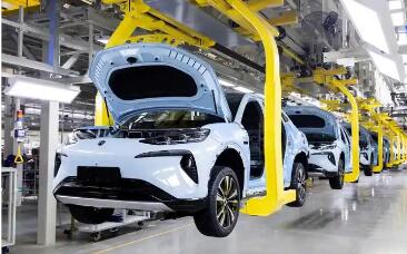 從“政策驅(qū)動(dòng)”轉(zhuǎn)向“產(chǎn)品驅(qū)動(dòng)” 地方兩會(huì)擘畫汽車產(chǎn)業(yè)新賽道