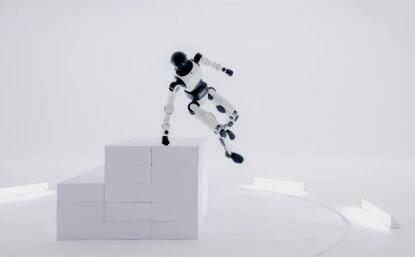 具身智能新突破！北京發(fā)布“天工3.0”人形機(jī)器人，能跑會干、開放好用