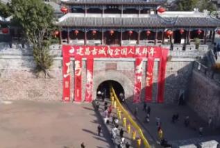 從“飛不到”變成“隨便飛” “小機(jī)場”織密航線帶火“年味小城”游