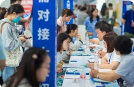 就業(yè)友好型發(fā)展方式如何構(gòu)建？