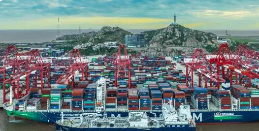 今年前兩月上?？诎哆M(jìn)出境國(guó)際航行船舶創(chuàng)歷史新高