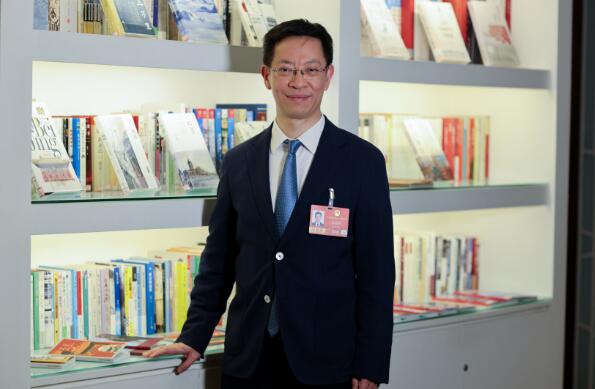 通過(guò)專(zhuān)業(yè)機(jī)構(gòu)化住房租賃企業(yè) 推動(dòng)租賃市場(chǎng)從“住有所居”邁向“住有優(yōu)居”