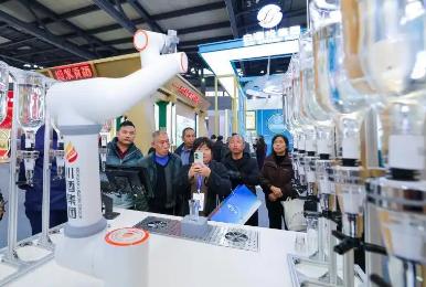 推動(dòng)釀酒產(chǎn)業(yè)數(shù)智化、綠色化轉(zhuǎn)型，四川瀘州這樣干！