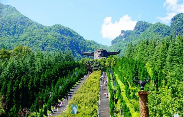 神農架世界地質公園再獲聯(lián)合國“綠牌”通過