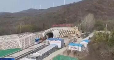 為經(jīng)濟(jì)高質(zhì)量發(fā)展開創(chuàng)新局面 多地重大工程項目建設(shè)加速推進(jìn)