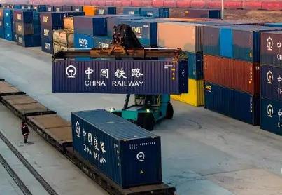 鋼鐵駝隊馳騁新絲路 流動中國澎湃新動能