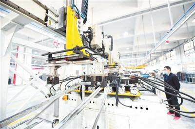 “機器換人”企業(yè)領(lǐng)跑復(fù)工復(fù)產(chǎn)