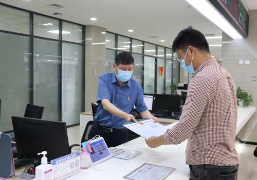 聽(tīng)民聲親體驗(yàn)，解難題促服務(wù)——駐馬店市煙草專賣局開(kāi)展“一把手走流程”活動(dòng)