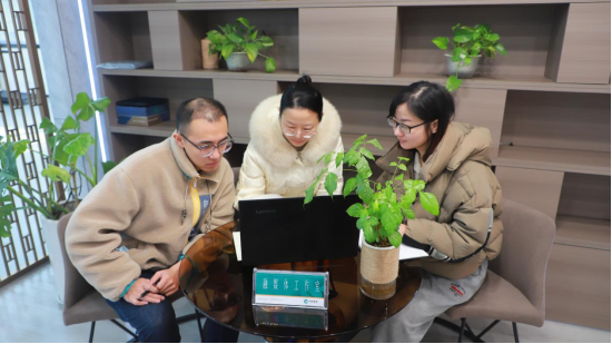 打造融媒體工作室，講好陂煙故事