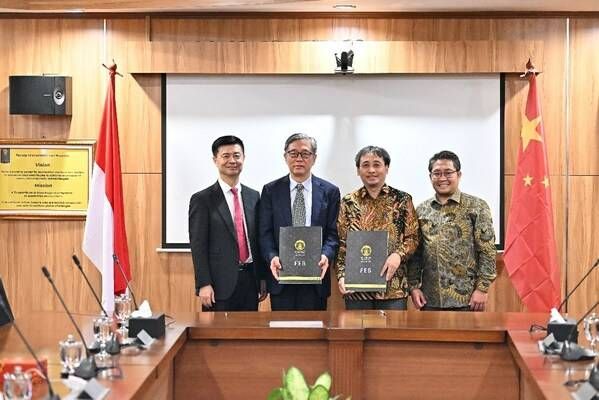 上海交通大學(xué)上海高級(jí)金融學(xué)院譜寫(xiě)商學(xué)教育國(guó)際化新篇章