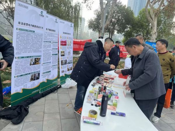 寒冬生暖意 普法撫民心