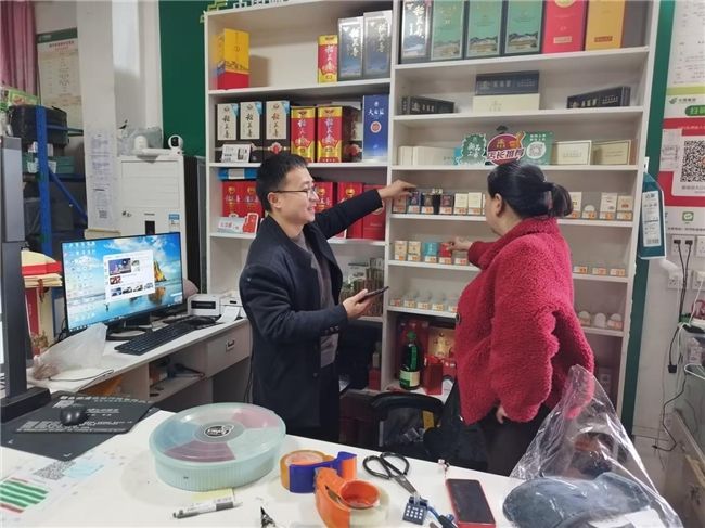 蘄春縣煙草專賣局（營銷部）開展農(nóng)網(wǎng)終端專項提升活動