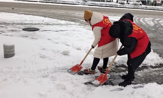 湖北當(dāng)陽(yáng)煙草：齊心協(xié)力以動(dòng)治“凍”，全力以赴浴“雪”奮戰(zhàn)