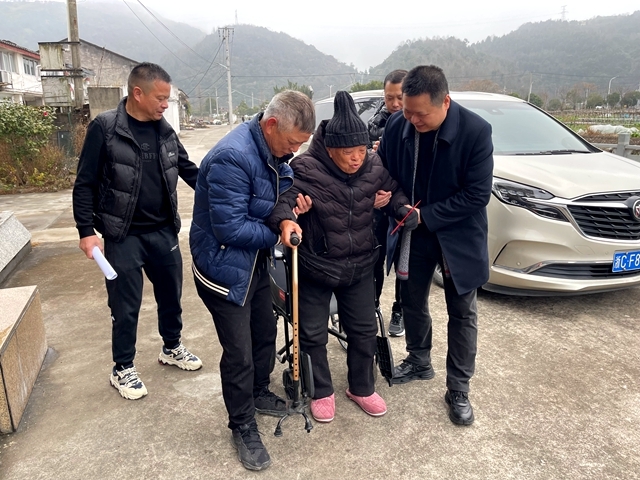 浙江瑞安：歲寒不抵情暖 “香溢”守候一冬