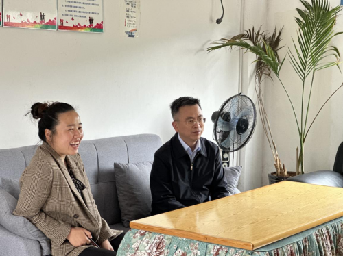 在田間地頭尋找詩和“芬芳”——記全國人大代表寧芬芳