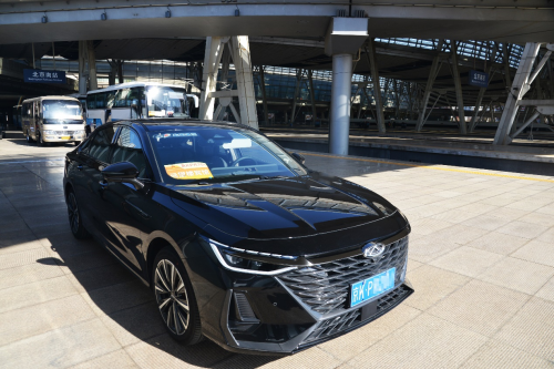 奇瑞艾瑞澤8成為2024兩會(huì)用車，以高品質(zhì)保障代表出行