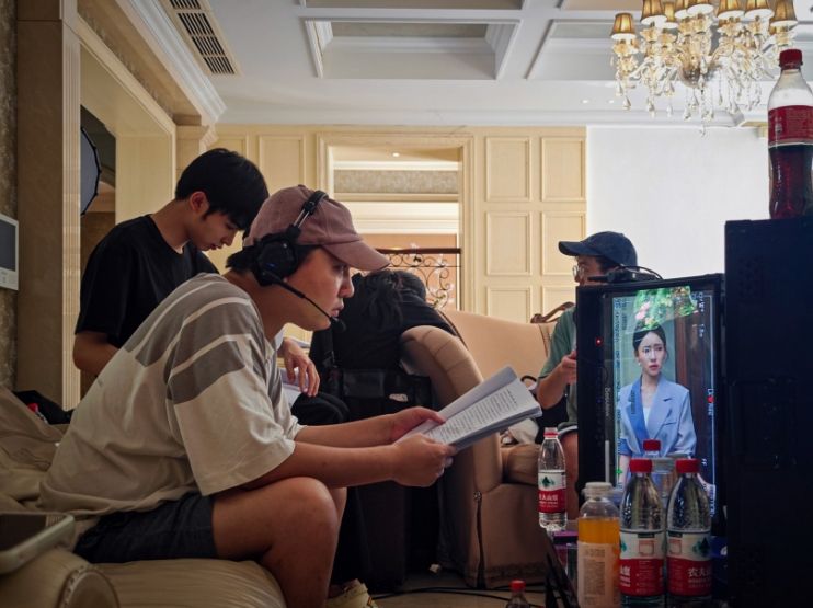 番茄與密盒文化聯(lián)手推出短劇《養(yǎng)母勝親娘》，感動(dòng)無(wú)聲的情感之旅