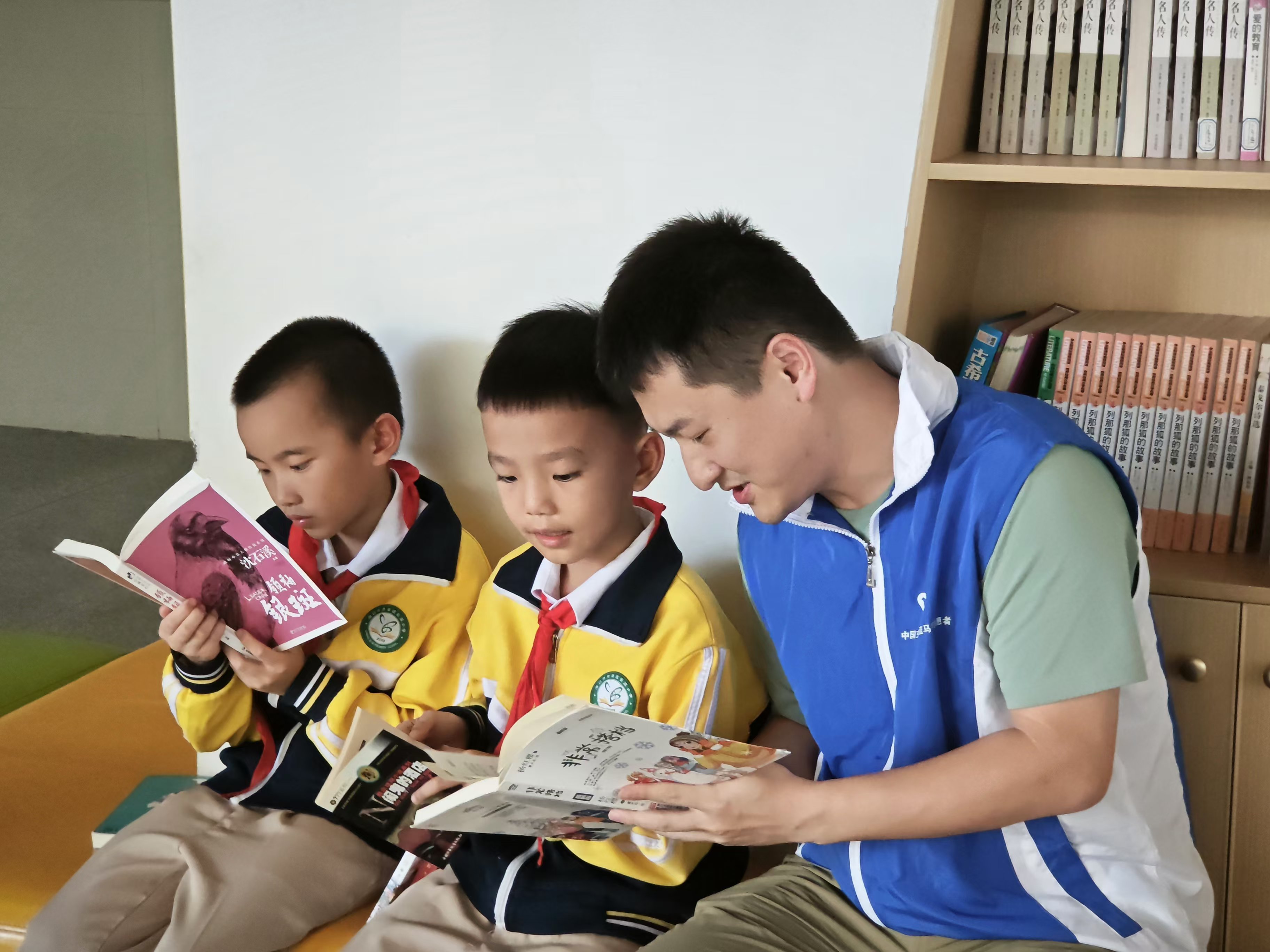 ?？诮逃仨椖拷M織“安全知識進校園”科普活動