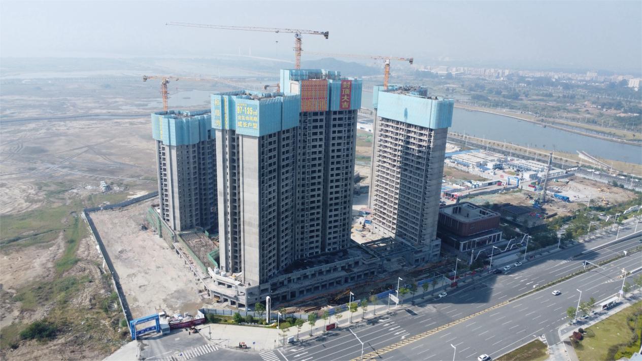 中交路建汕頭塔崗圍和璟灣一期項目3棟、4棟順利封頂
