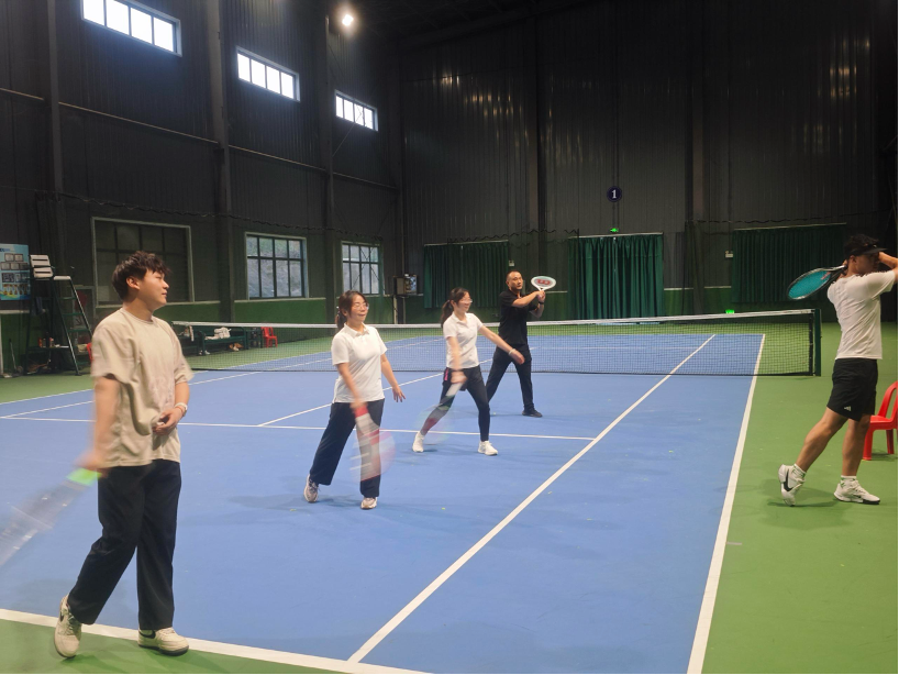 掀起“下班運動潮” 臺球網(wǎng)球乒乓球輪番登場