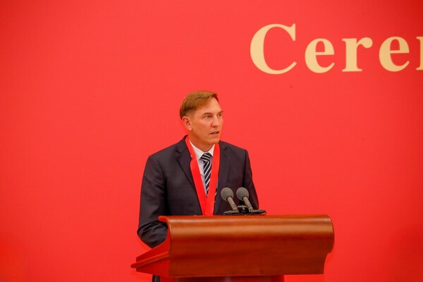 康菲中國總裁胡凱誠榮獲中國政府友誼獎