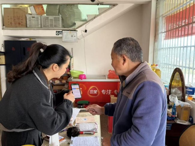 普法行動(dòng)進(jìn)萬(wàn)家，法治意識(shí)入人心